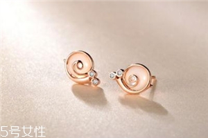 耳釘一般多少克？耳釘一對(duì)是多少克？