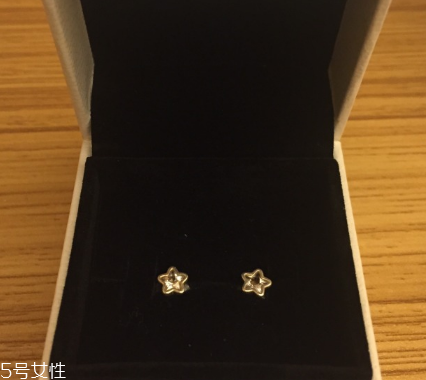 耳釘變黃怎么清洗？耳釘變黃了怎么辦？