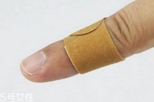創(chuàng)可貼可以貼臉上嗎？臉上能貼創(chuàng)可貼嗎？
