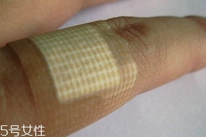 創(chuàng)可貼可以帶上飛機嗎？