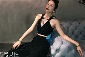今年夏天流行什么露臍裝？今夏最火的露臍裝搭配