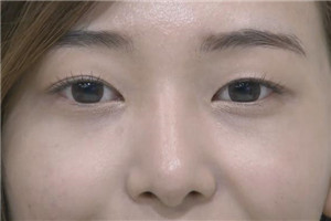 內(nèi)雙眼皮、單眼皮、雙眼皮眼妝怎么畫最迷人漂亮