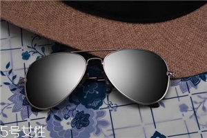 太陽(yáng)鏡往下掉怎么調(diào)整？太陽(yáng)鏡老是掉怎么辦？