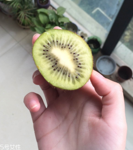 綠心獼猴桃怎么催熟？綠心獼猴桃的催熟方法