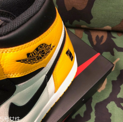 aj1黑黃腳趾會(huì)發(fā)售嗎？aj1黑黃腳趾實(shí)物曝光