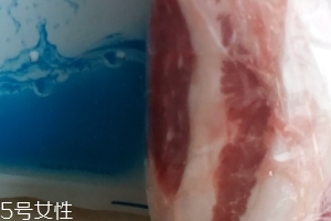 黑豬肉與白豬肉區(qū)別 黑豬肉與白豬肉哪個(gè)好吃？