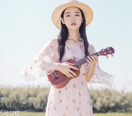 夏天拍照穿什么裙子好看？拍照適合穿什么裙子？