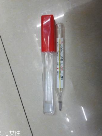 體溫計能當溫度計用嗎？體溫計能代替溫度計嗎？