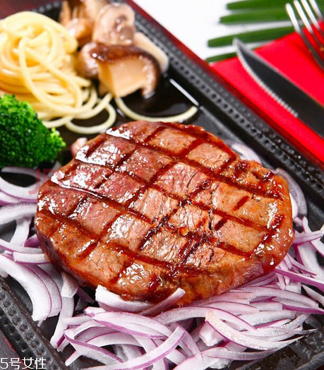 西冷牛排如何腌制肉嫩？西冷牛排腌制方法