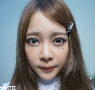 劉海長長過渡期怎么弄 用夾子夾劉海3個(gè)簡(jiǎn)單方法