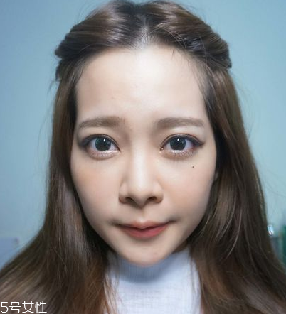 劉海長長過渡期怎么弄 用夾子夾劉海3個(gè)簡(jiǎn)單方法