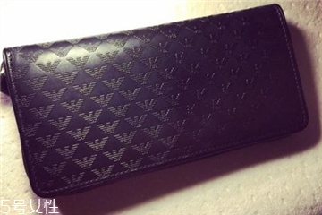 阿瑪尼錢包貴嗎？阿瑪尼錢包專柜價格