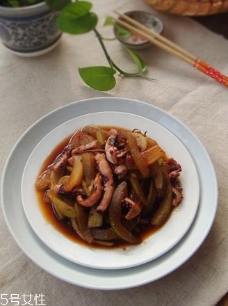 西瓜皮可以炒著吃嗎？西瓜皮可以炒什么？