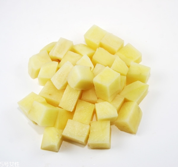 土豆要去皮嗎？土豆怎么去皮最快？