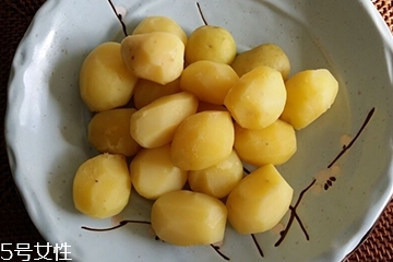土豆要去皮嗎？土豆怎么去皮最快？