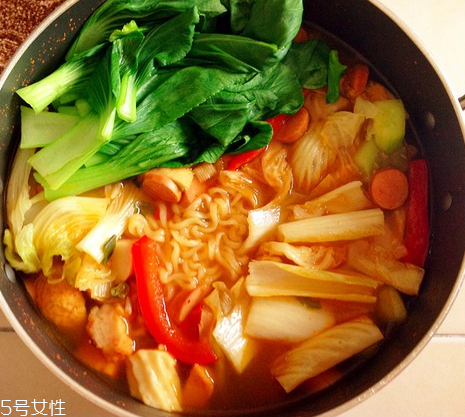 方便面和米飯哪個熱量高？方便面和米飯哪個更容易長胖？