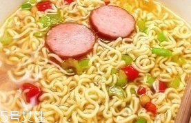 方便面是不是零食？方便面是不是發(fā)物？