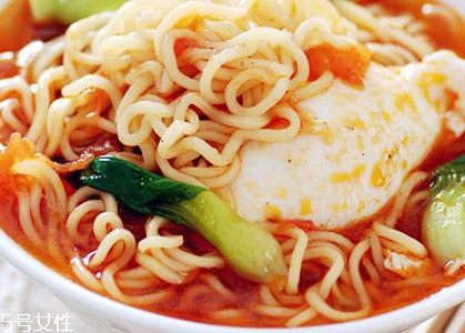 方便面的危害 方便面吃了會(huì)怎樣？