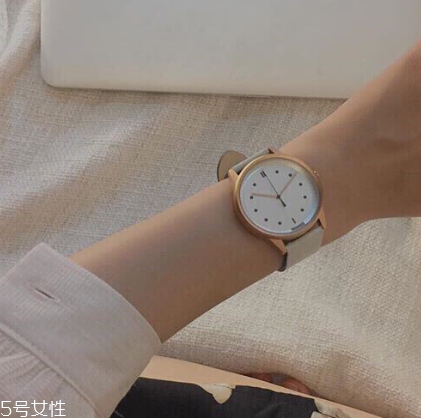 手表和手鐲能一起帶嗎？手表和手鐲怎么同時帶？
