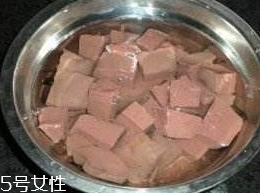 雞血和鴨血的區(qū)別 雞血和鴨血有什么不一樣？