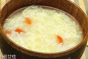 酒釀蛋豐胸靠譜嗎？酒釀蛋吃多久有效果？