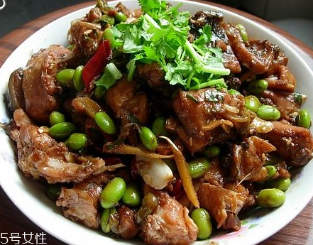 青魚禁忌食材 青魚不能和什么一起吃？