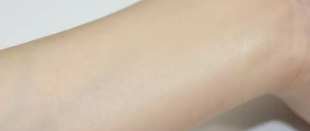 雅詩(shī)蘭黛和蘭蔻粉底哪個(gè)好？
