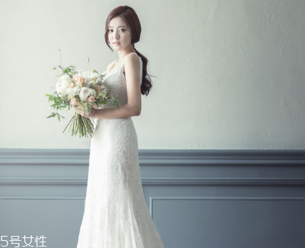 婚紗上的膠如何清洗？婚紗上有膠怎么洗？