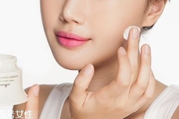 干皮為什么容易脫妝？干皮容易脫妝怎么辦？