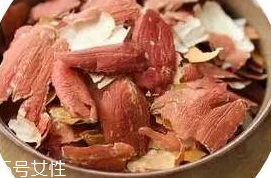 花生衣能和蜂蜜一起吃嗎？花生衣和桑棗一起煮會(huì)怎樣？