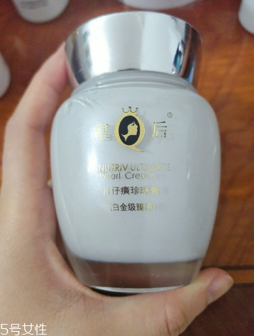 油皮晚上擦什么好？油性皮膚晚上怎么護(hù)膚？