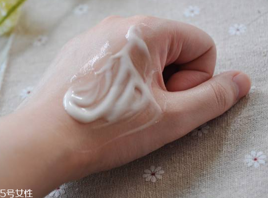 乳液過期了還能用嗎？過期乳液有什么妙用？