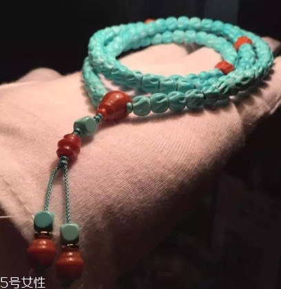 綠松石手串戴哪只手？綠松石手鏈戴左手還是右手？