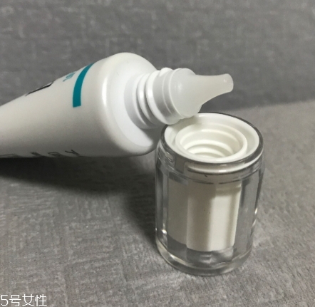 珂潤(rùn)眼霜怎么樣？珂潤(rùn)眼霜使用心得