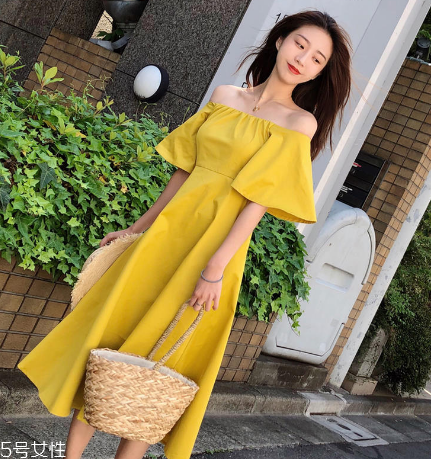 夏天穿什么顏色連衣裙好？夏天適合什么顏色連衣裙？