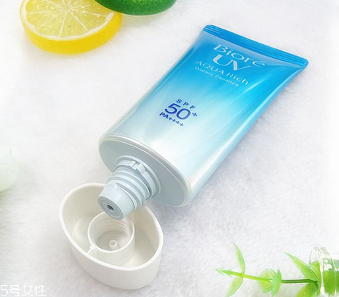 防曬霜兩年了還能用嗎？防曬霜可以用兩年嗎？