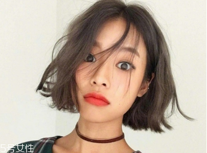 經(jīng)?；瘖y對(duì)皮膚有什么影響 經(jīng)?；瘖y對(duì)皮膚好嗎