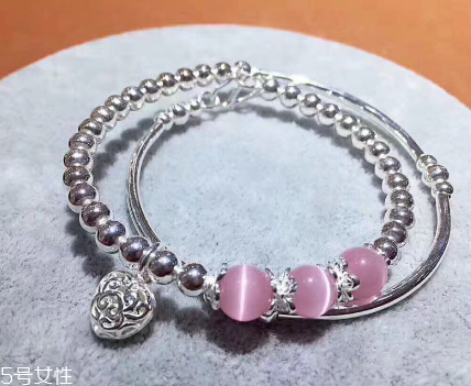 貓眼石有什么寓意？貓眼石的寓意是什么？