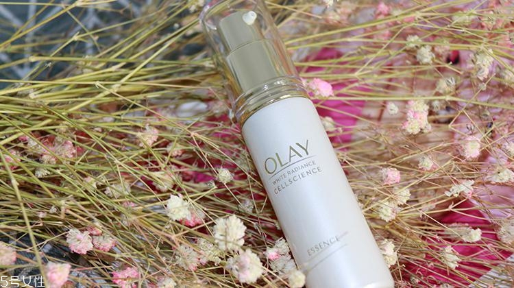 olay水感透白系列與水感透白臻粹系列哪個好？什么區(qū)別？