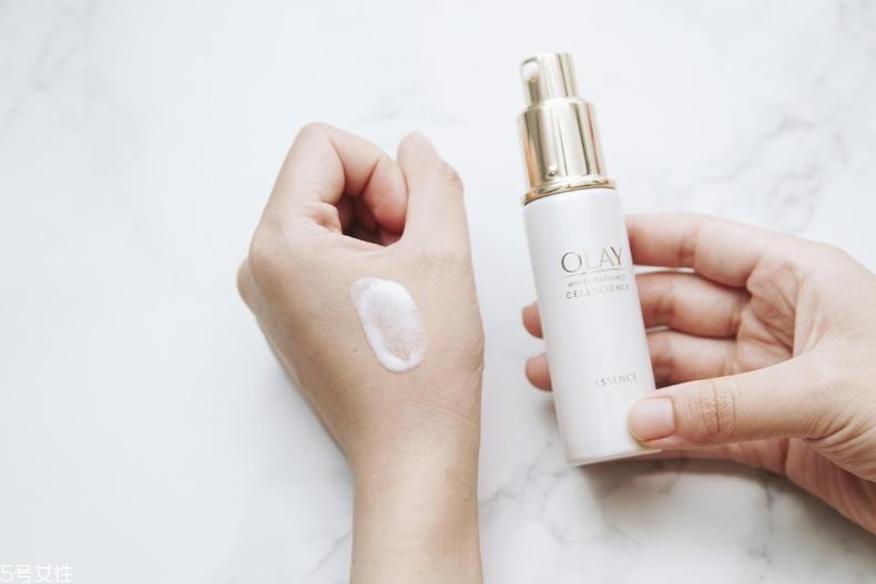 olay水感透白系列與水感透白臻粹系列哪個好？什么區(qū)別？