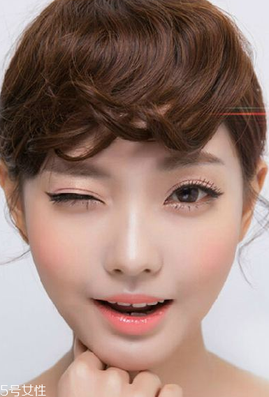 腮紅會(huì)堵塞毛孔嗎？腮紅會(huì)不會(huì)堵塞毛孔？