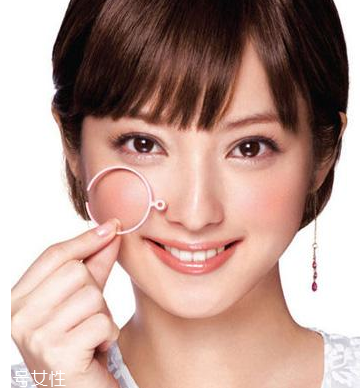 腮紅能用什么代替？沒有腮紅用什么代替？