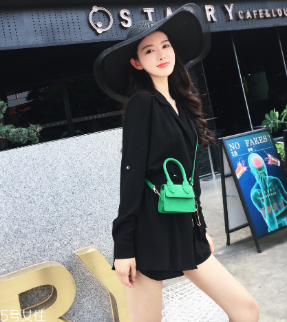 女生夏天背什么包？女生夏季包包搭配圖片