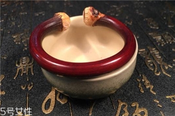 雞血藤手鐲有什么功效？雞血藤手鐲佩戴的好處