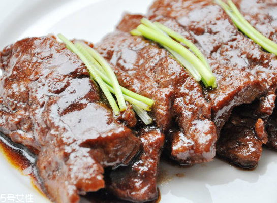 鹿肉和牛肉哪個好？鹿肉和牛肉哪個好吃些？