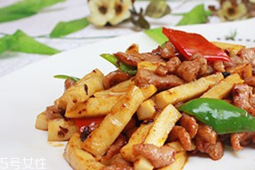 鹿肉和牛肉哪個(gè)好？鹿肉和牛肉哪個(gè)好吃些？