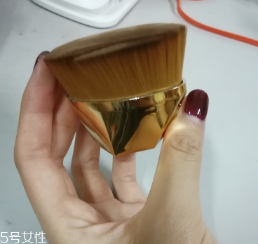 國產(chǎn)粉底刷哪個(gè)好用 國貨化妝刷推薦