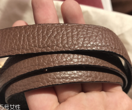 皮帶自動(dòng)扣怎么解開？自動(dòng)扣皮帶正確解法