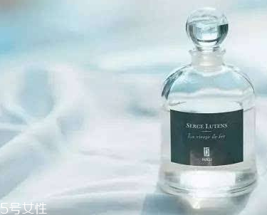春天怎么噴香水最得體？春天噴香水注意事項(xiàng)