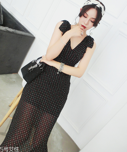 復(fù)古風(fēng)女生夏天怎么穿？復(fù)古穿衣風(fēng)格圖片